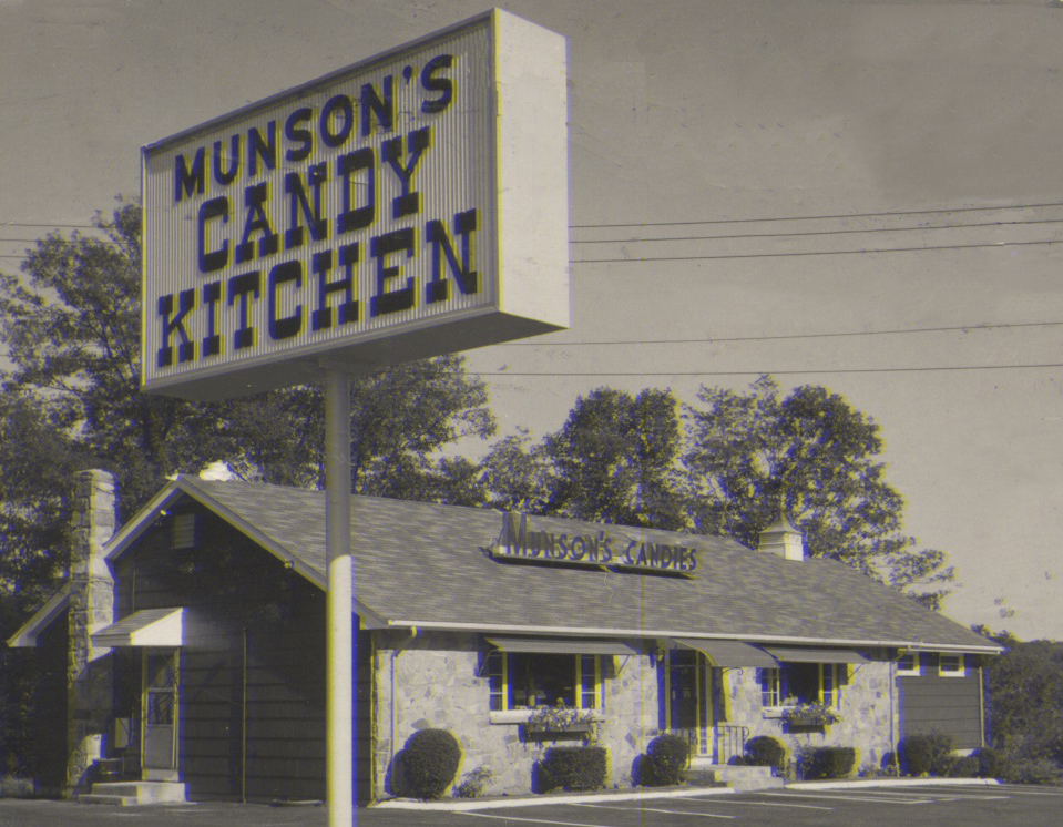 Munson's Candy Kitchen in 1954